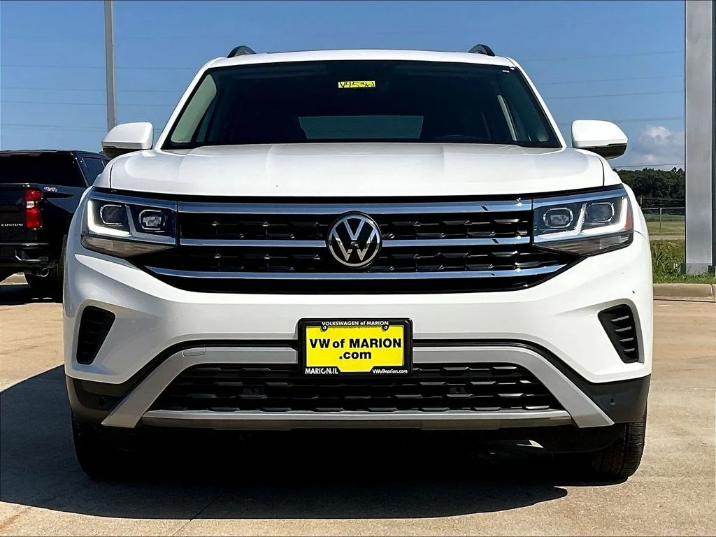 Used 2023 White Volkswagen 2.0T SE w/Technology image 8