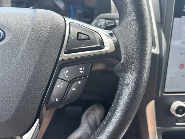 Used 2024 Oxford White Clearcoat Ford SEL image 20