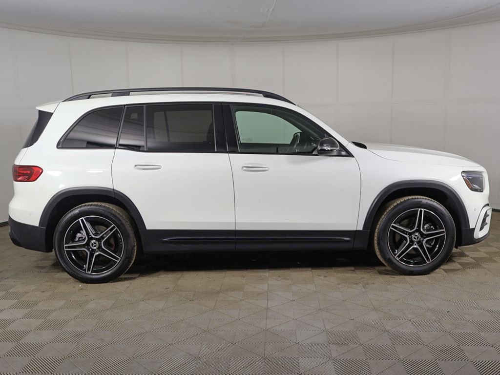 Used 2025 White Mercedes-Benz GLB 250 image 13