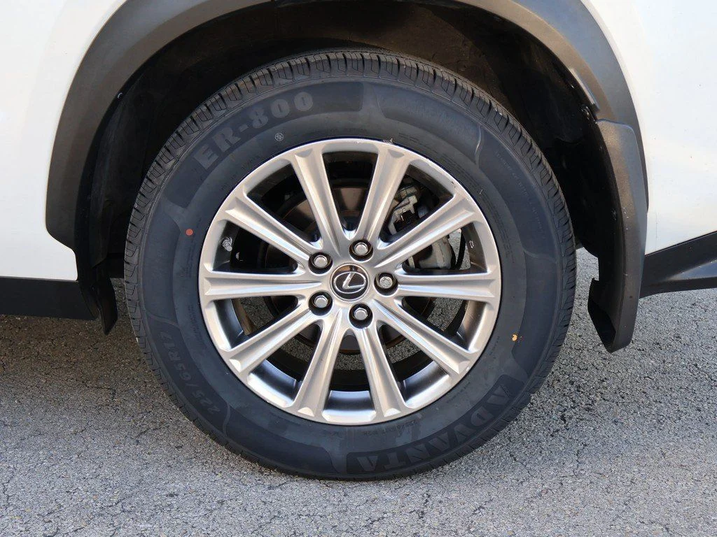 2021 Lexus NX 300 - Photo 21