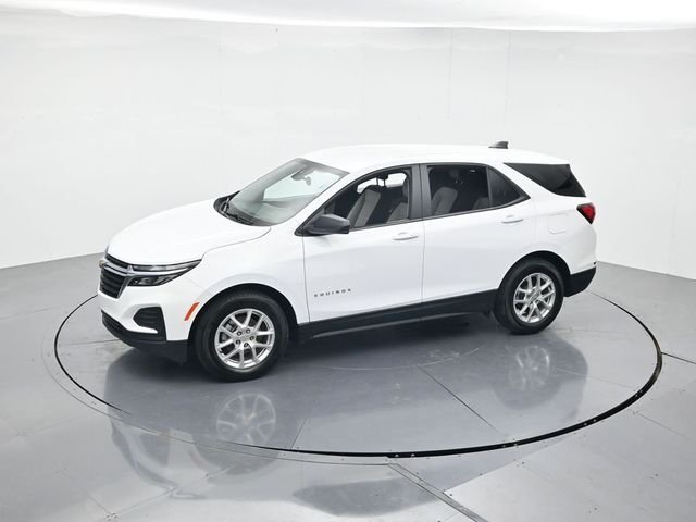 Used 2024 White Chevrolet LS image 40