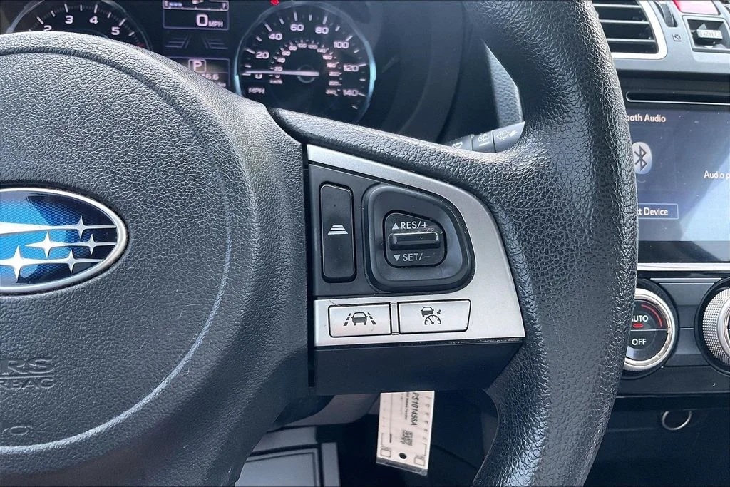 Used 2018 Blue Subaru 2.5i Premium image 18
