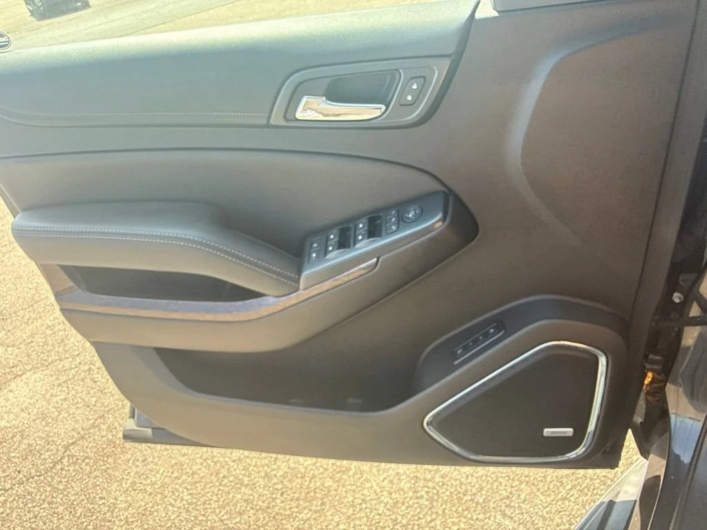 Used 2016 IRIDIUM METALLIC GMC SLT image 29