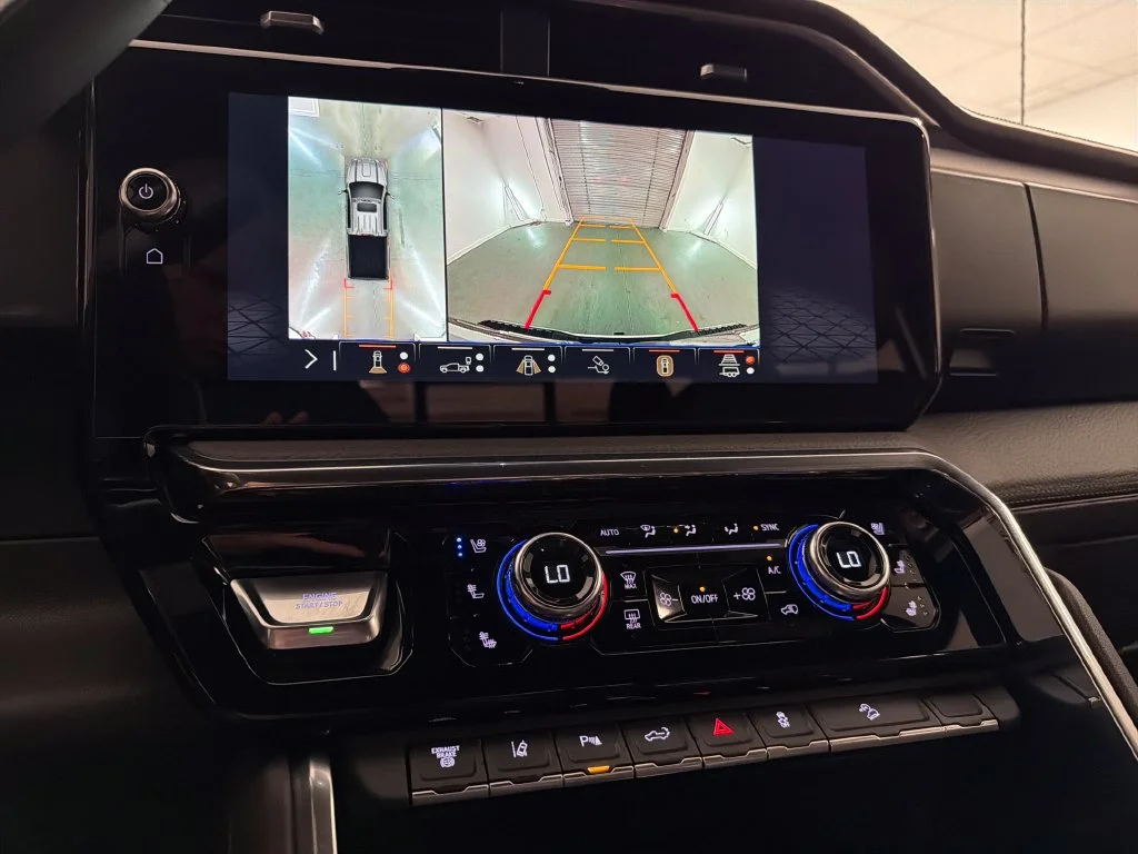 Used 2025 White GMC Denali image 15