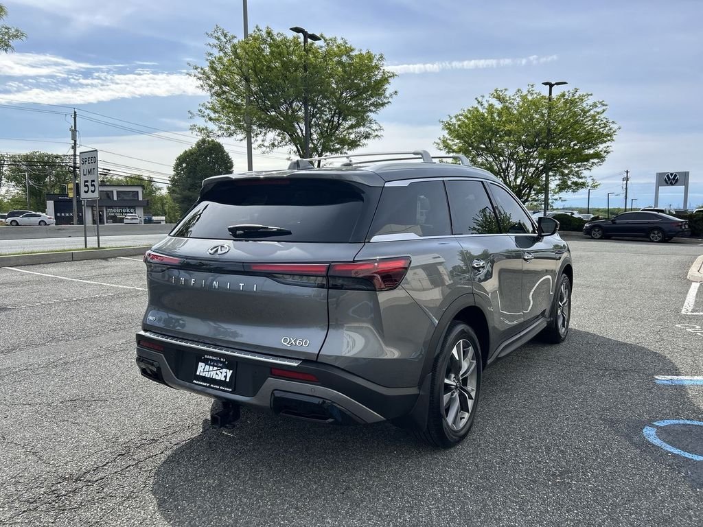 Certified Used 2023 Gray INFINITI LUXE image 8