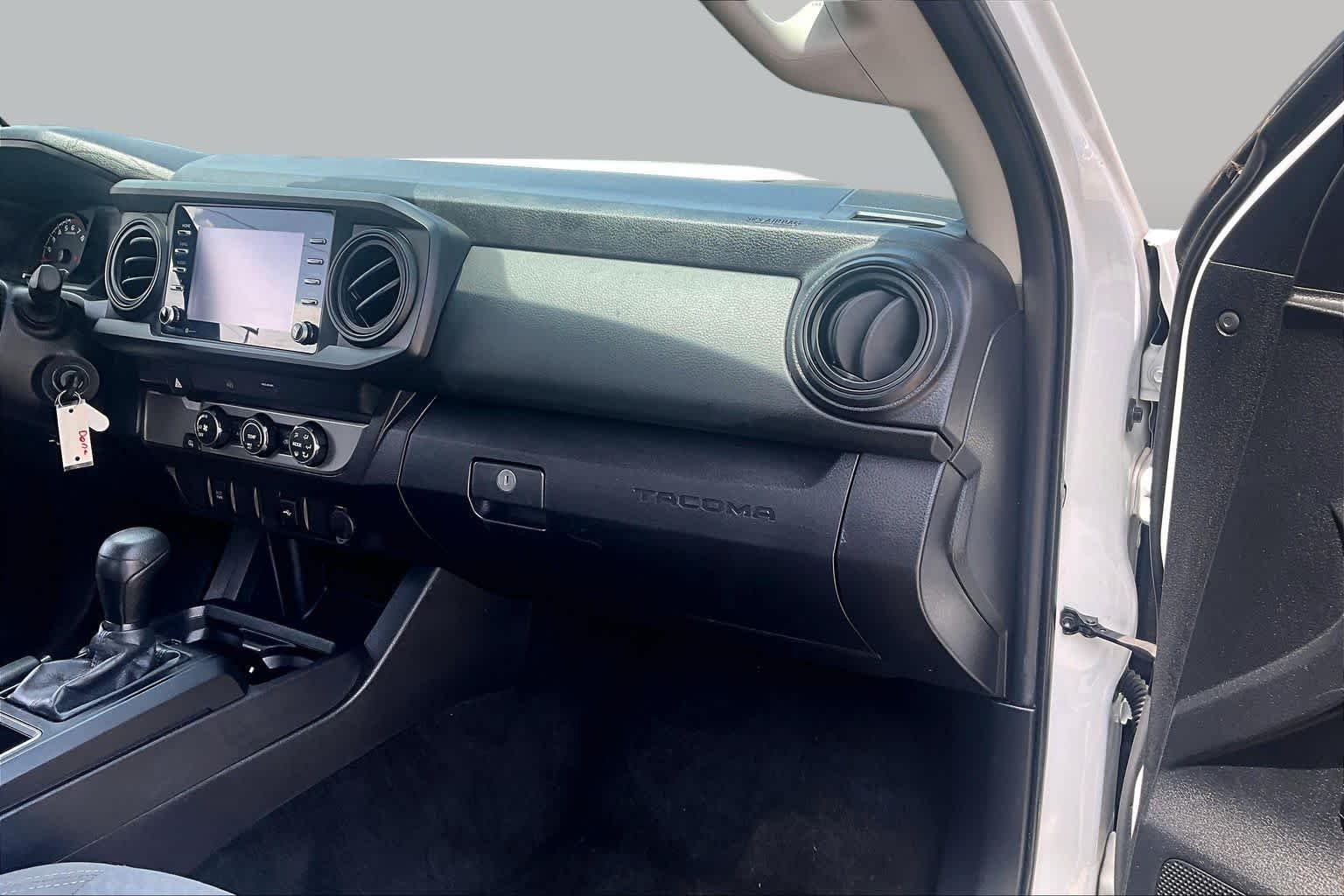 Used 2022 White Toyota SR image 18