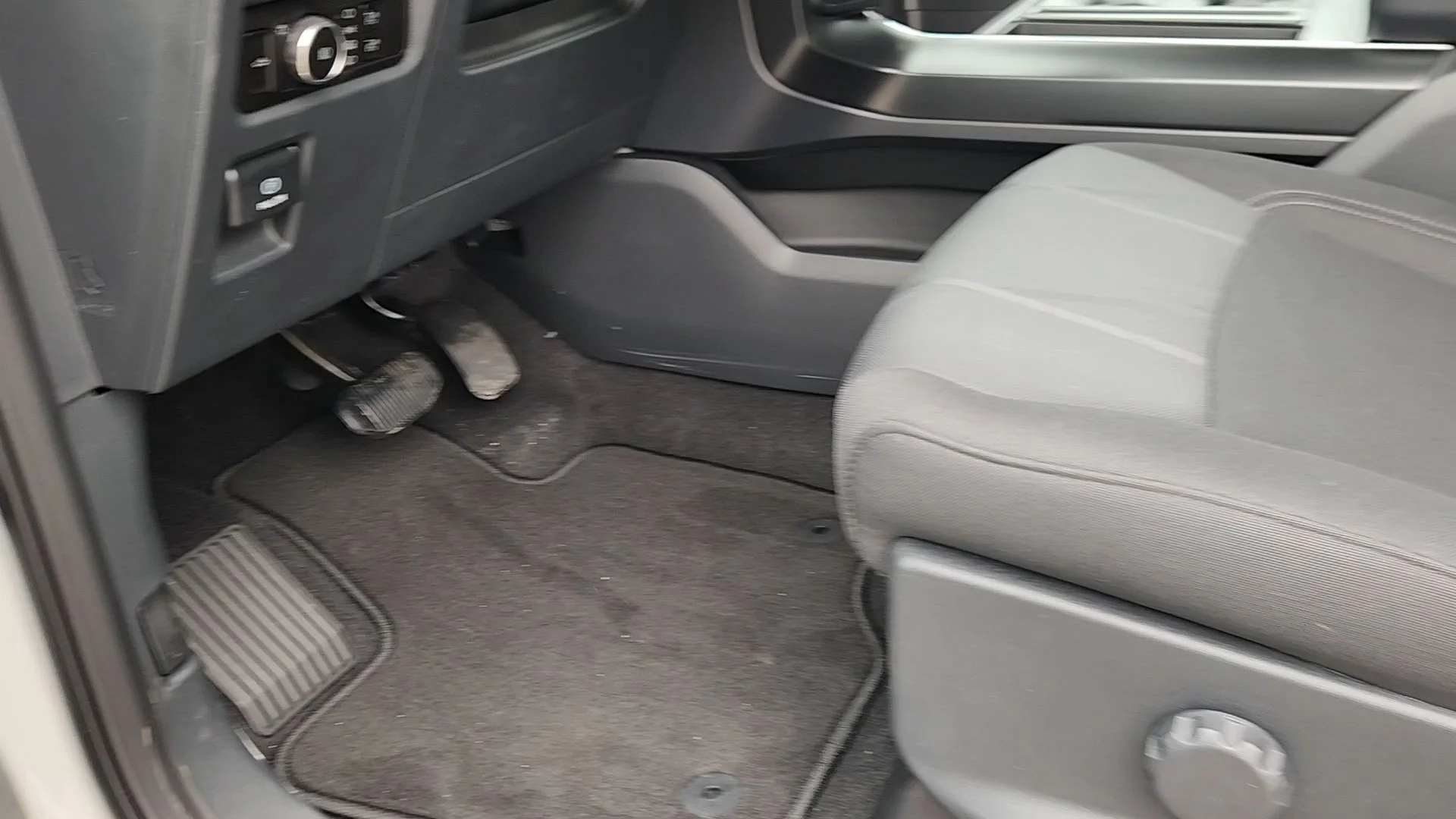 New 2026 Avalanche Ford STX image 30