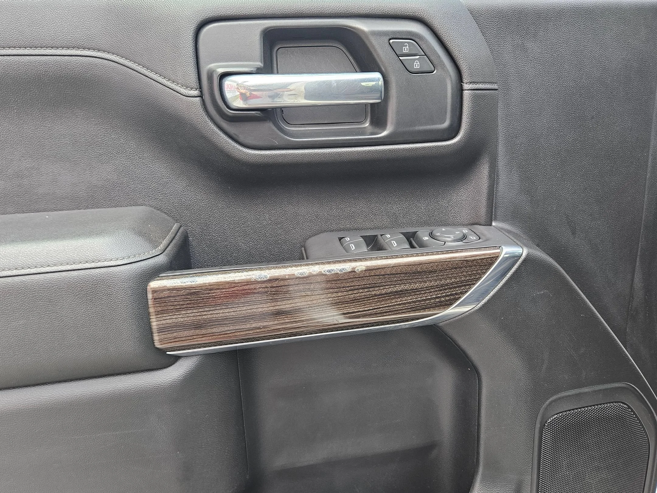 Used 2021 Summit White Chevrolet LT image 18