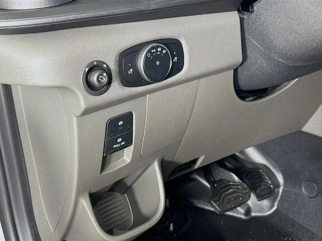 New 2026 Oxford White Ford Cargo Van image 38