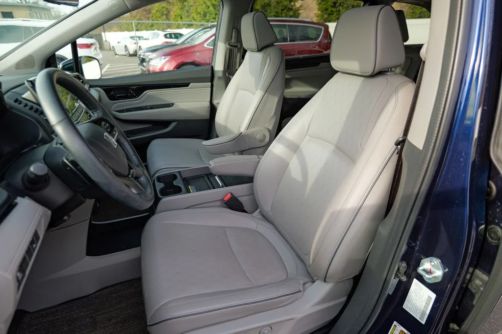 Used 2024 Obsidian Blue Pearl Honda Elite image 22