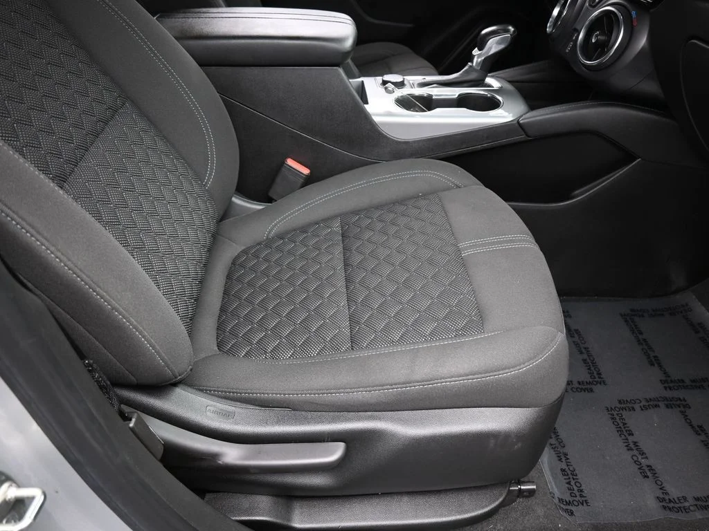 Used 2019 Silver Ice Metallic Chevrolet L image 37