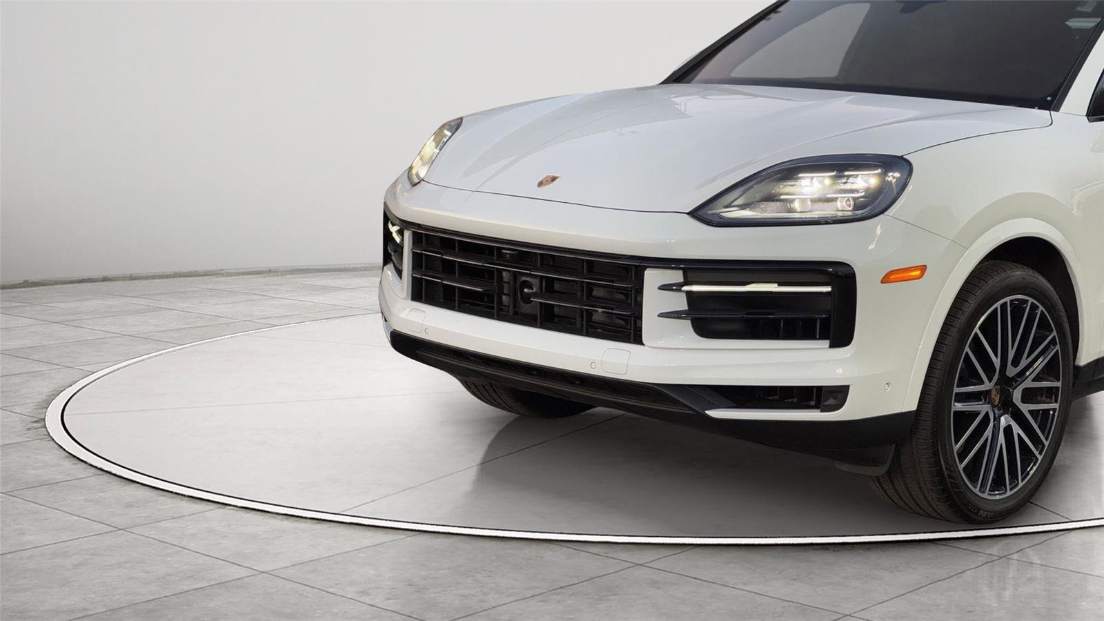 Used 2025 White Porsche  image 3