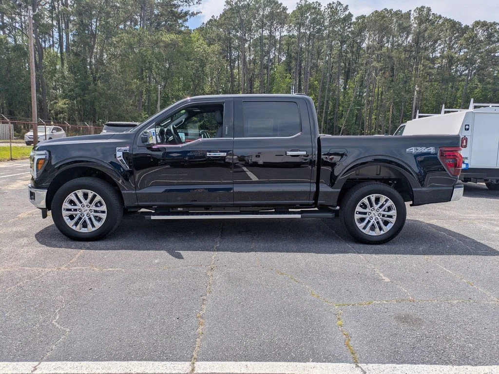 New 2026 Agate Black Metallic Ford Lariat image 7