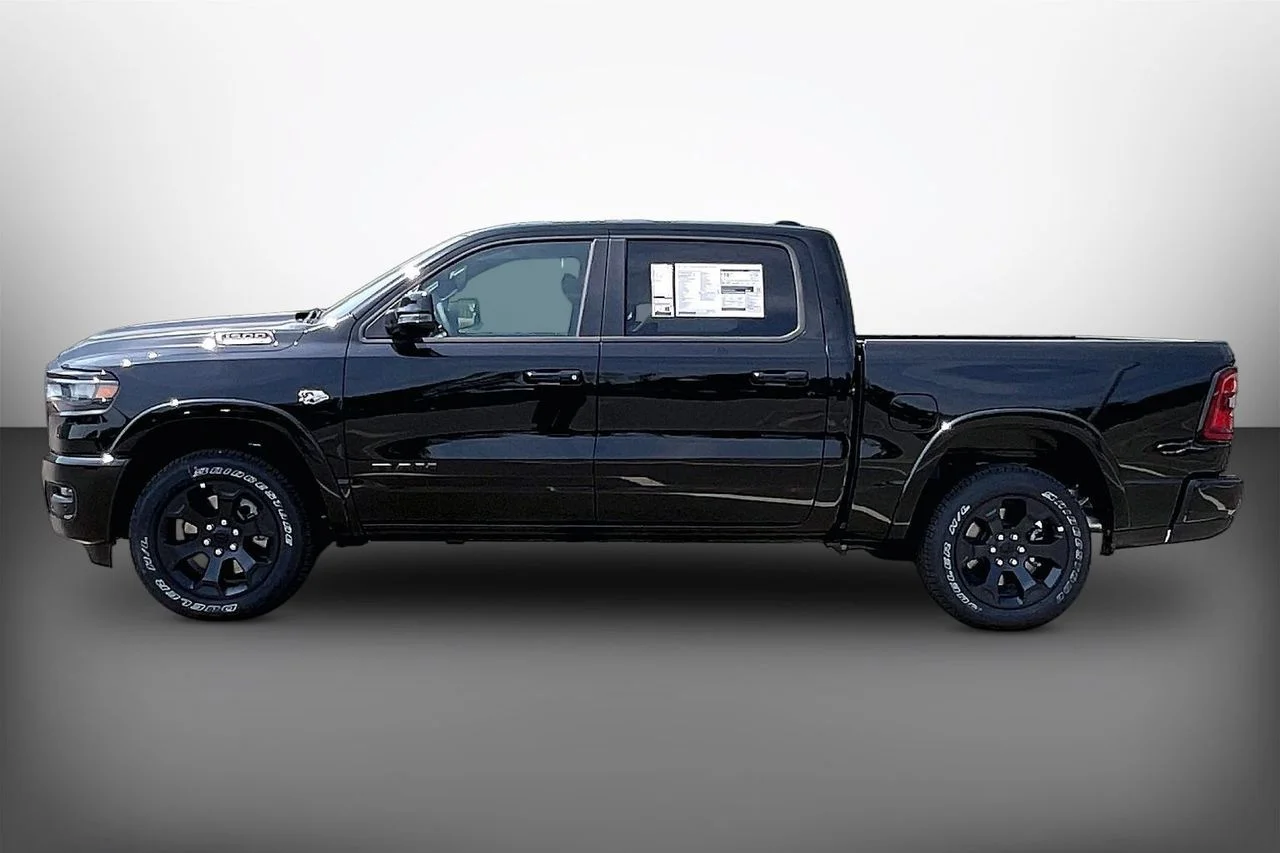 New 2026 Diamond Black Crystal Pearlcoat RAM Big Horn/Lone Star image 5