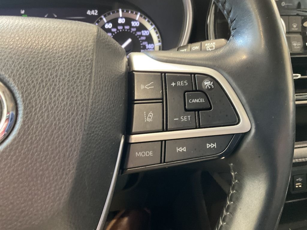 Used 2022 Gray Toyota XLE image 21