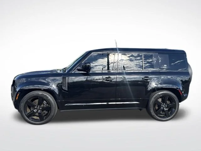Used 2024 Black Land Rover V8 image 2