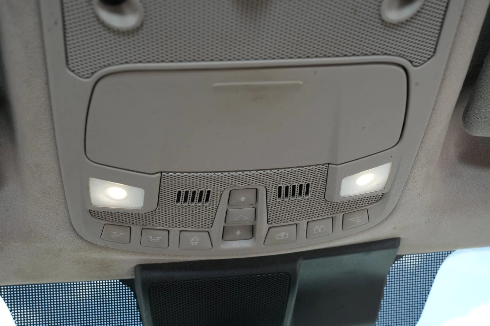 Used 2020 White Ford Limited image 31