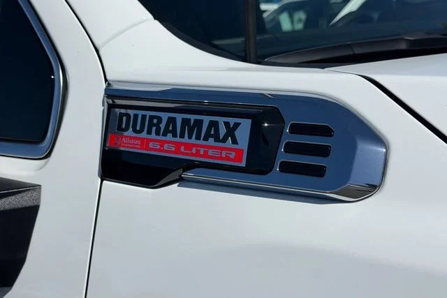 New 2026 Summit White GMC SLE image 5