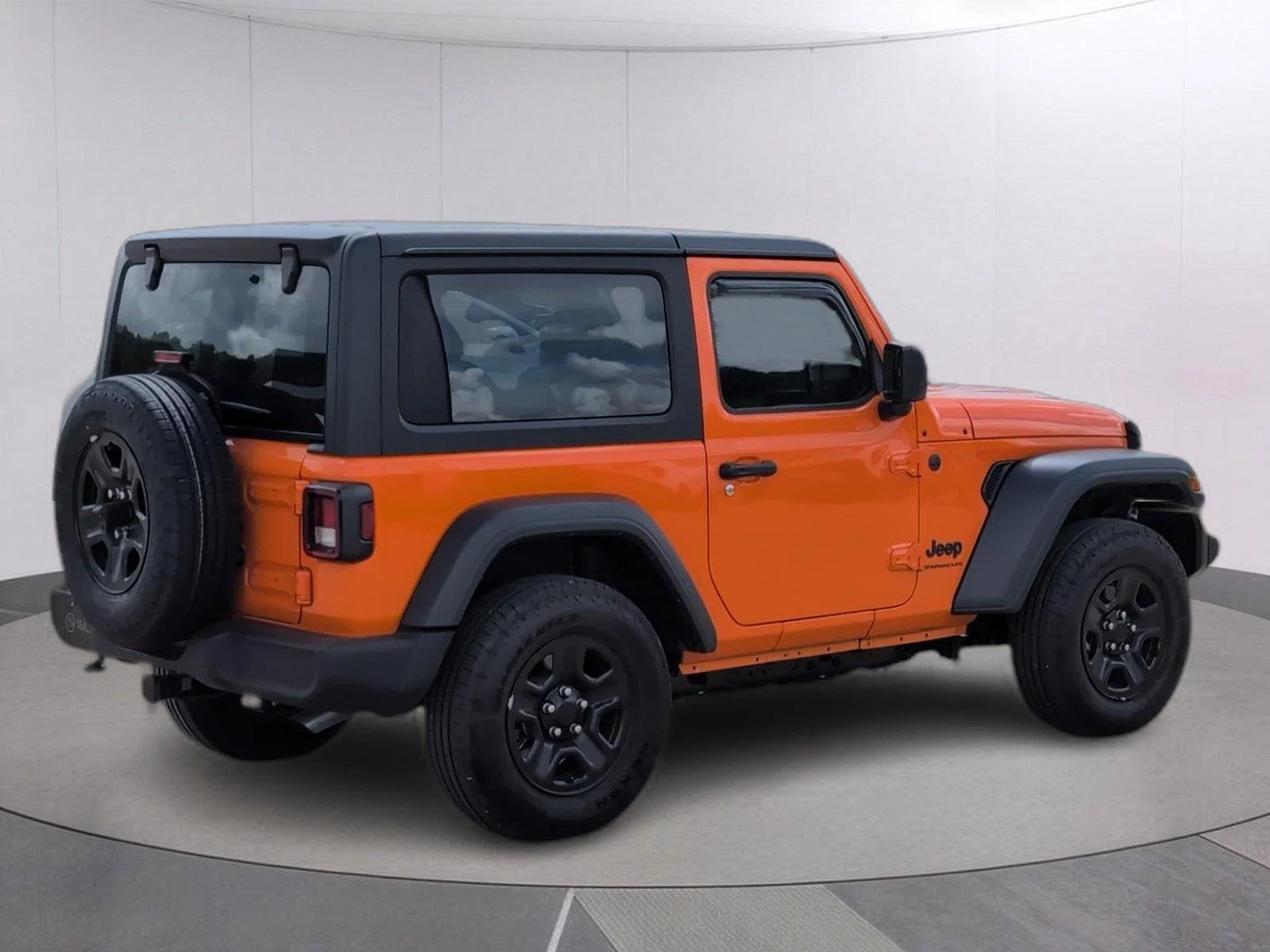 Used 2025 Joose Jeep Sport image 6