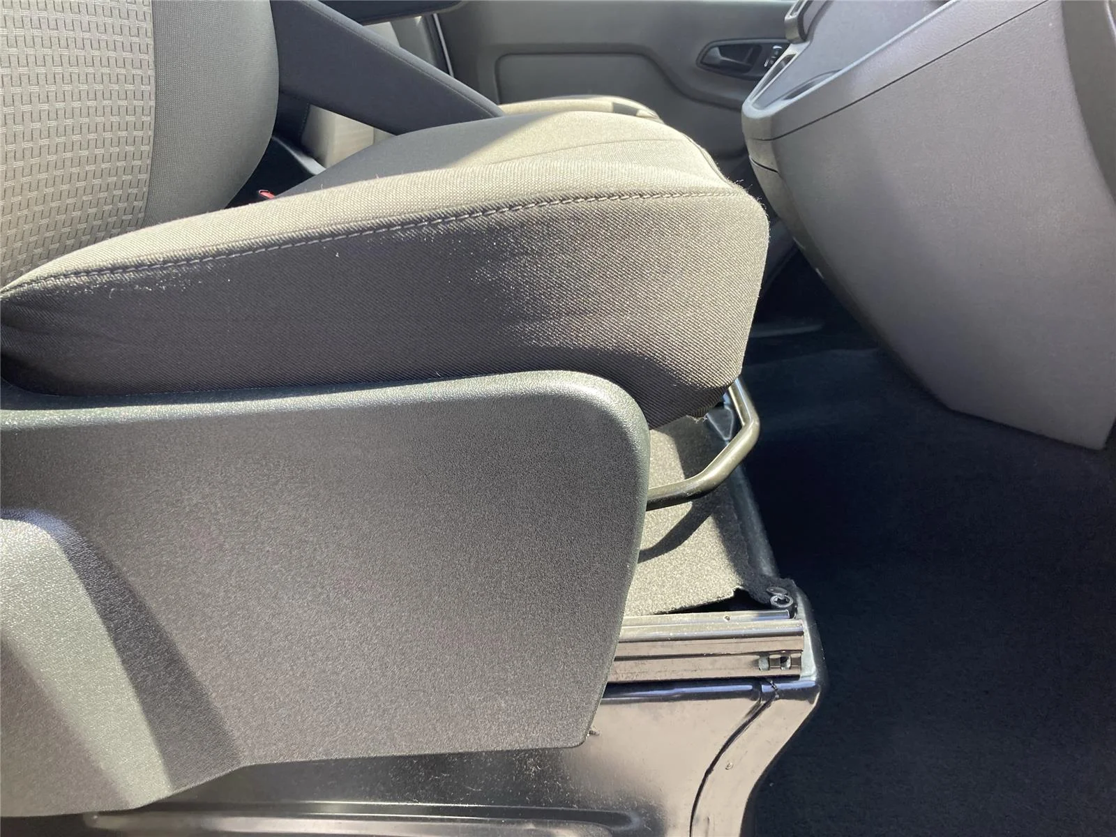 Used 2024 Oxford White Ford 350 XLT image 32