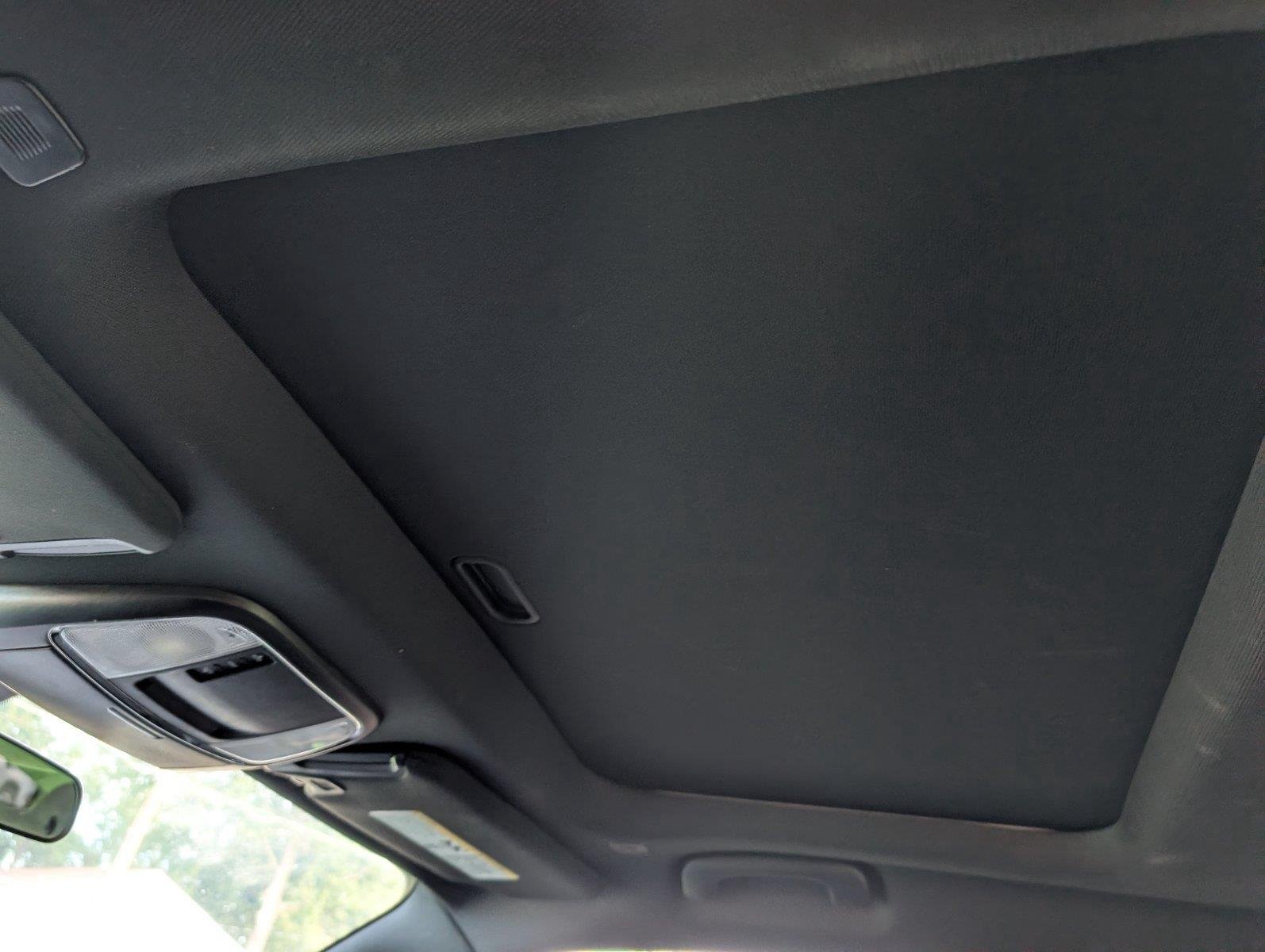 Used 2023 Sublime Metallic Clearcoat Dodge SXT image 31