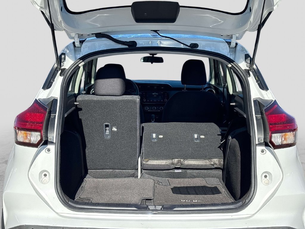 Used 2024 White Nissan SV image 17