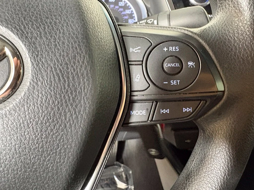 Used 2020 Silver Toyota LE image 24