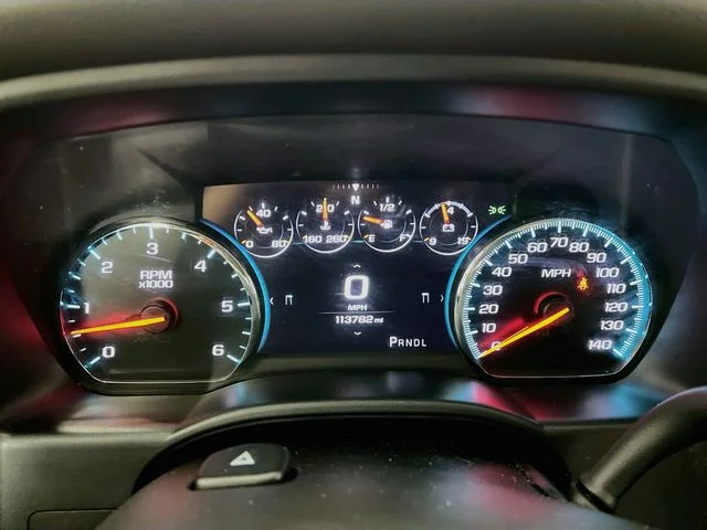 Used 2018 Silver GMC Denali image 14
