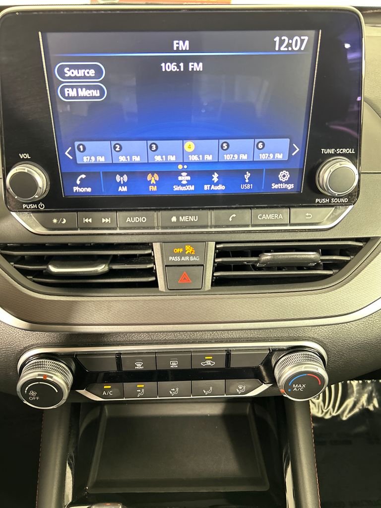 Used 2024 Blue Nissan 2.5 SR image 14