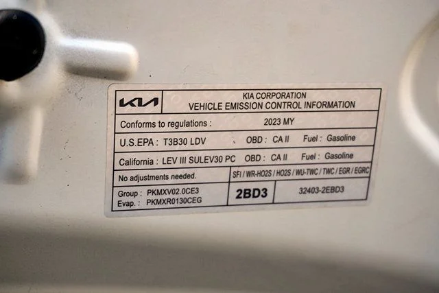 Used 2023 White Kia LX image 31