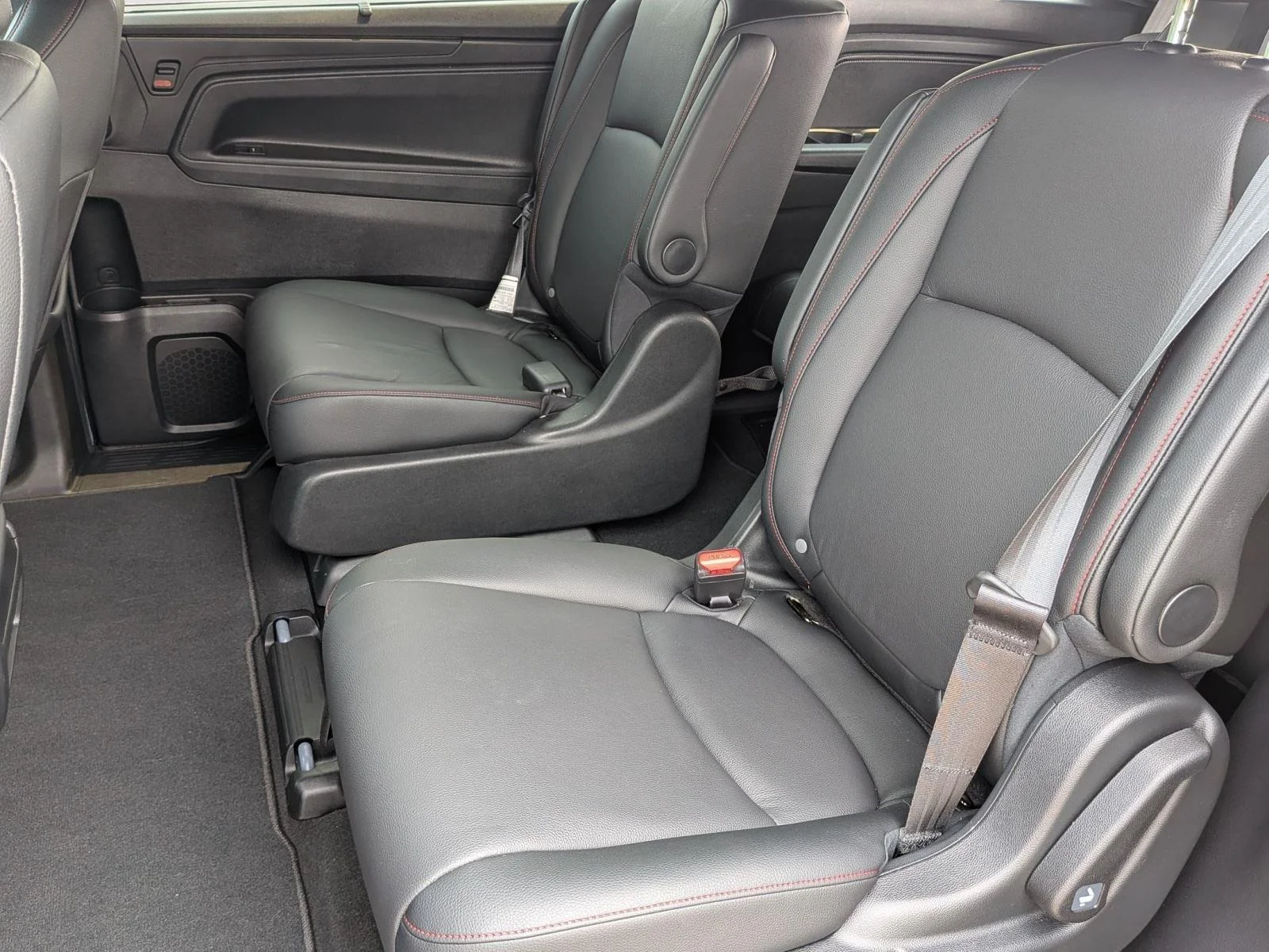 Used 2025 Sonic Gray Pearl Honda Sport-L image 31