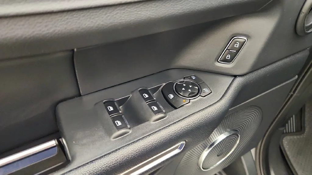 Used 2024 Gray Ford XLT image 17