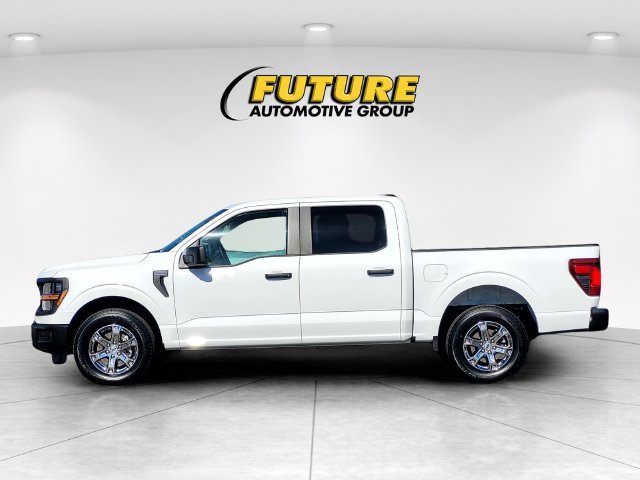 Used 2025 White Ford XL image 7