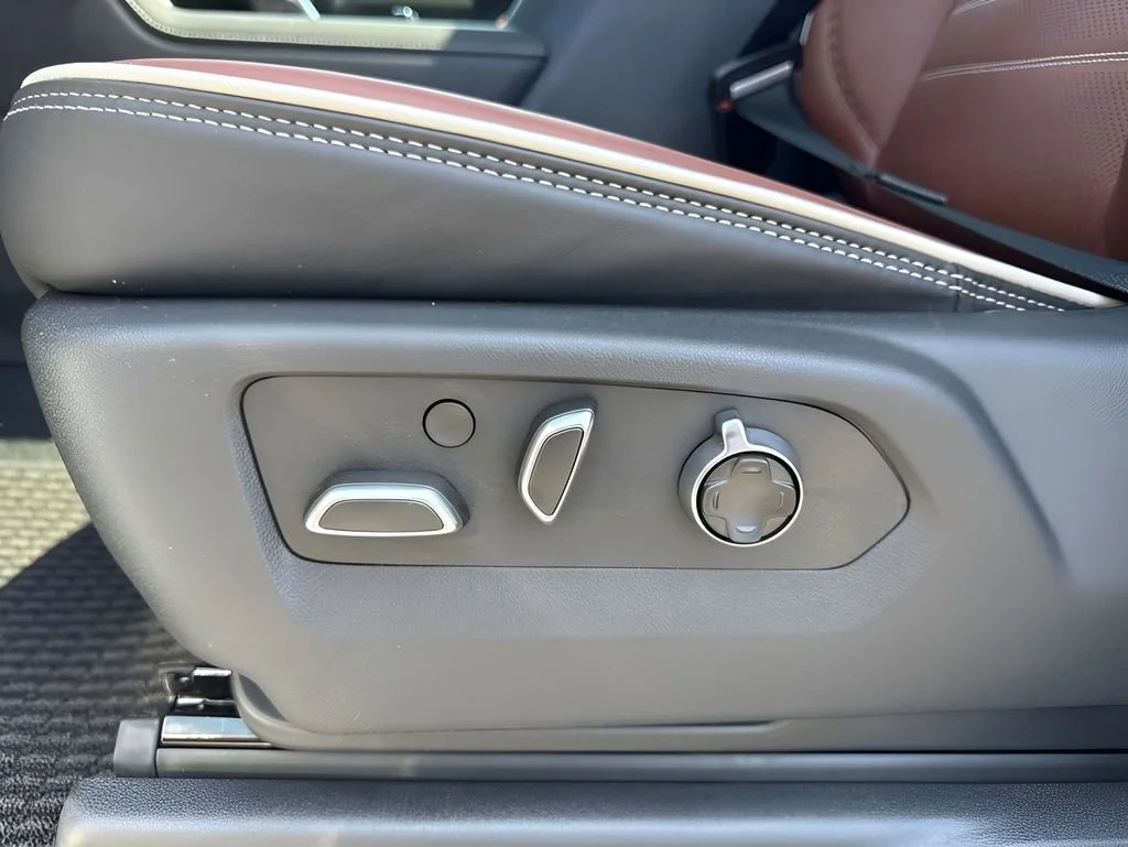 New 2026 Glacier White Tricoat GMC Denali Ultimate image 11