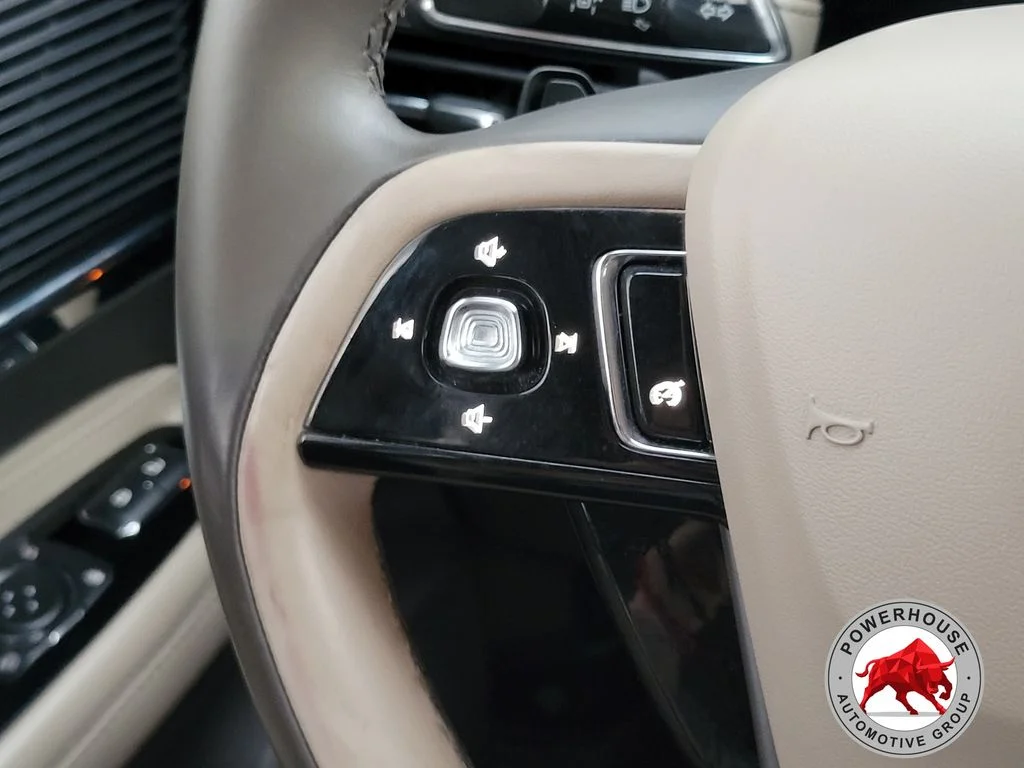 Used 2020 Black Lincoln Standard image 28