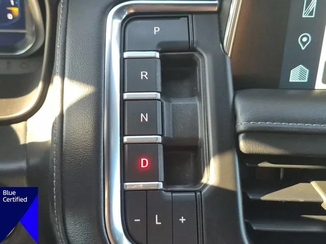 Used 2022 White Chevrolet Z71 image 27