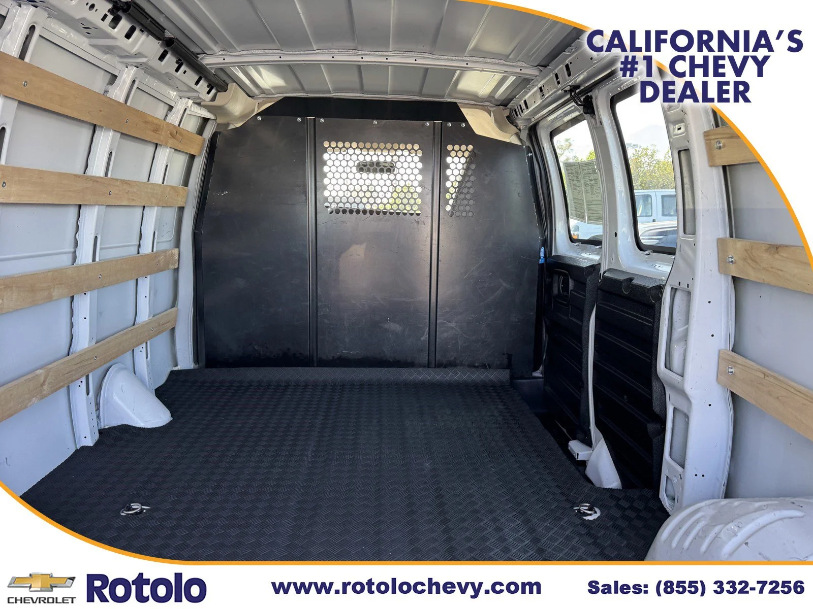 Used 2025 Summit White GMC 2500 RWD 135 image 13