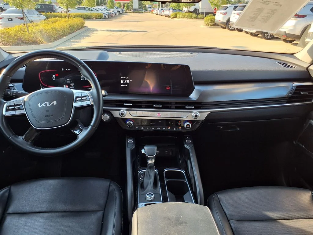 Used 2025 Silver Kia S image 27