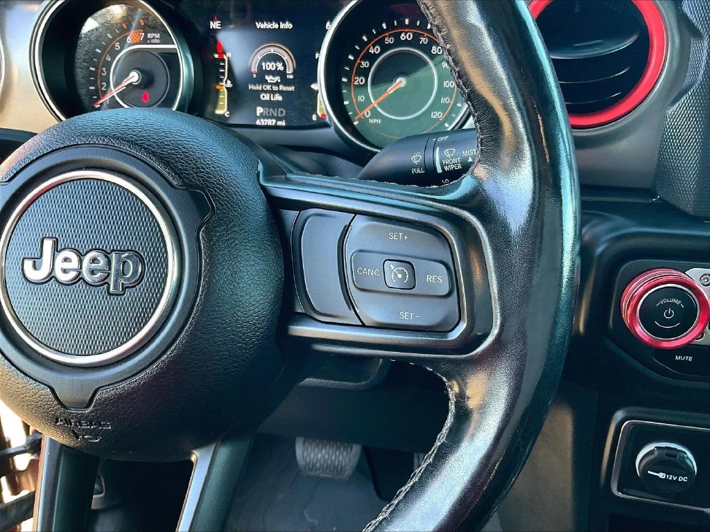 Used 2022 Snazzberry Pearlcoat Jeep Sport S image 13