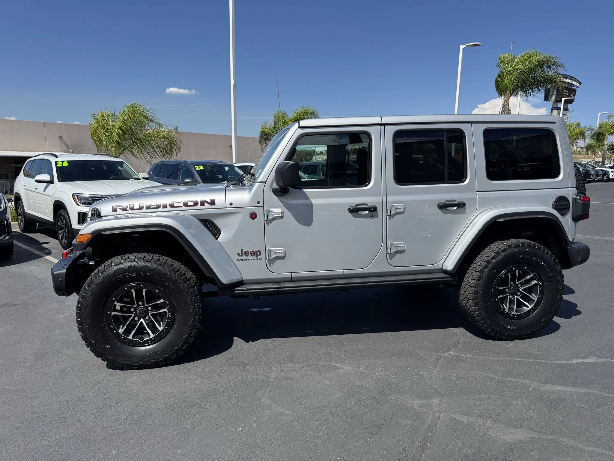 Used 2024 Silver Zynith Clearcoat Jeep Rubicon X image 6