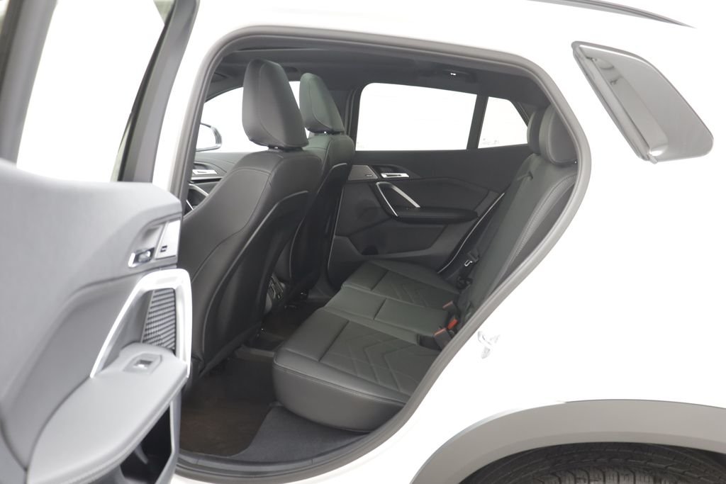 New 2026 Alpine White BMW xDrive28i image 14