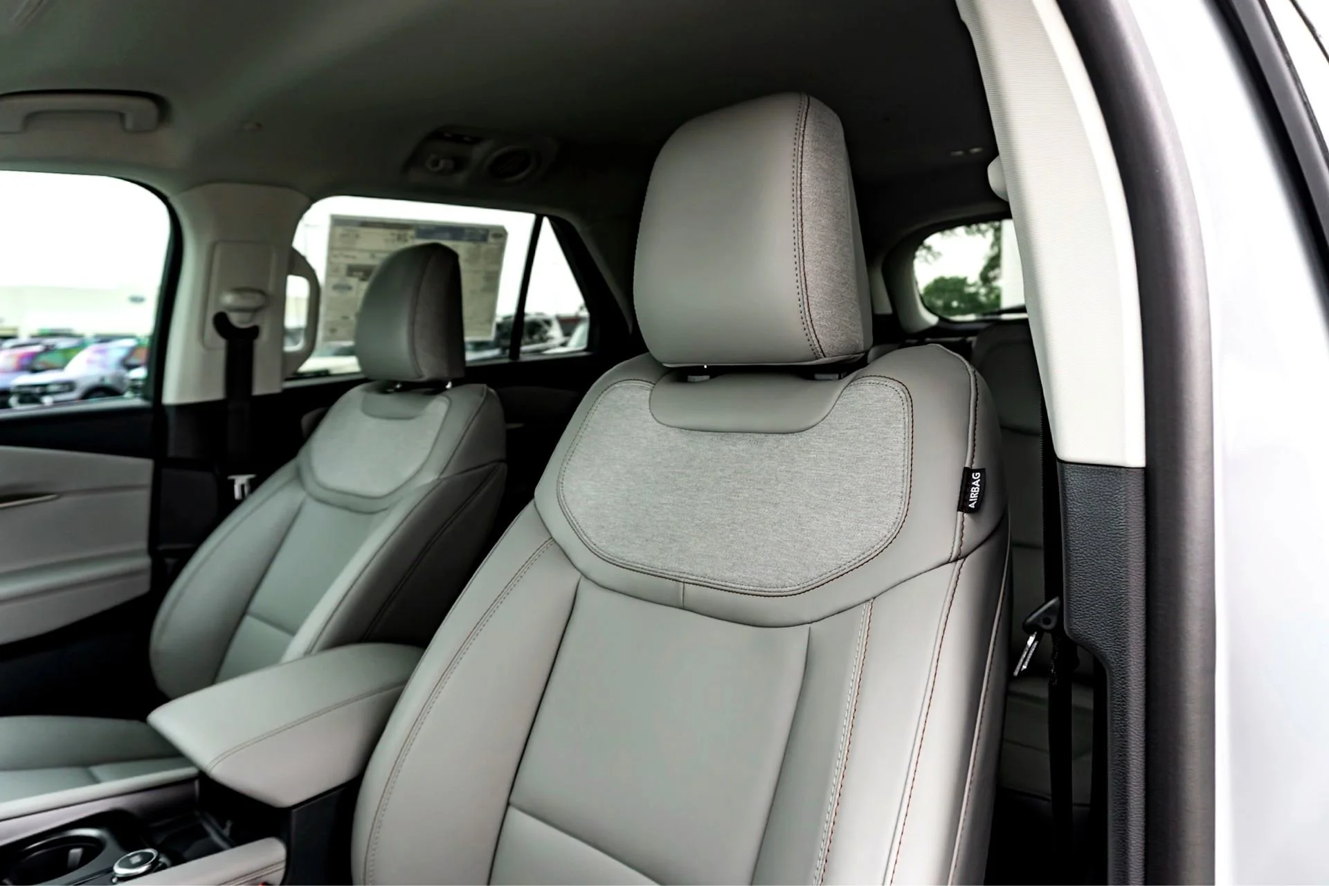 New 2026 Space White Metallic Ford Active image 9