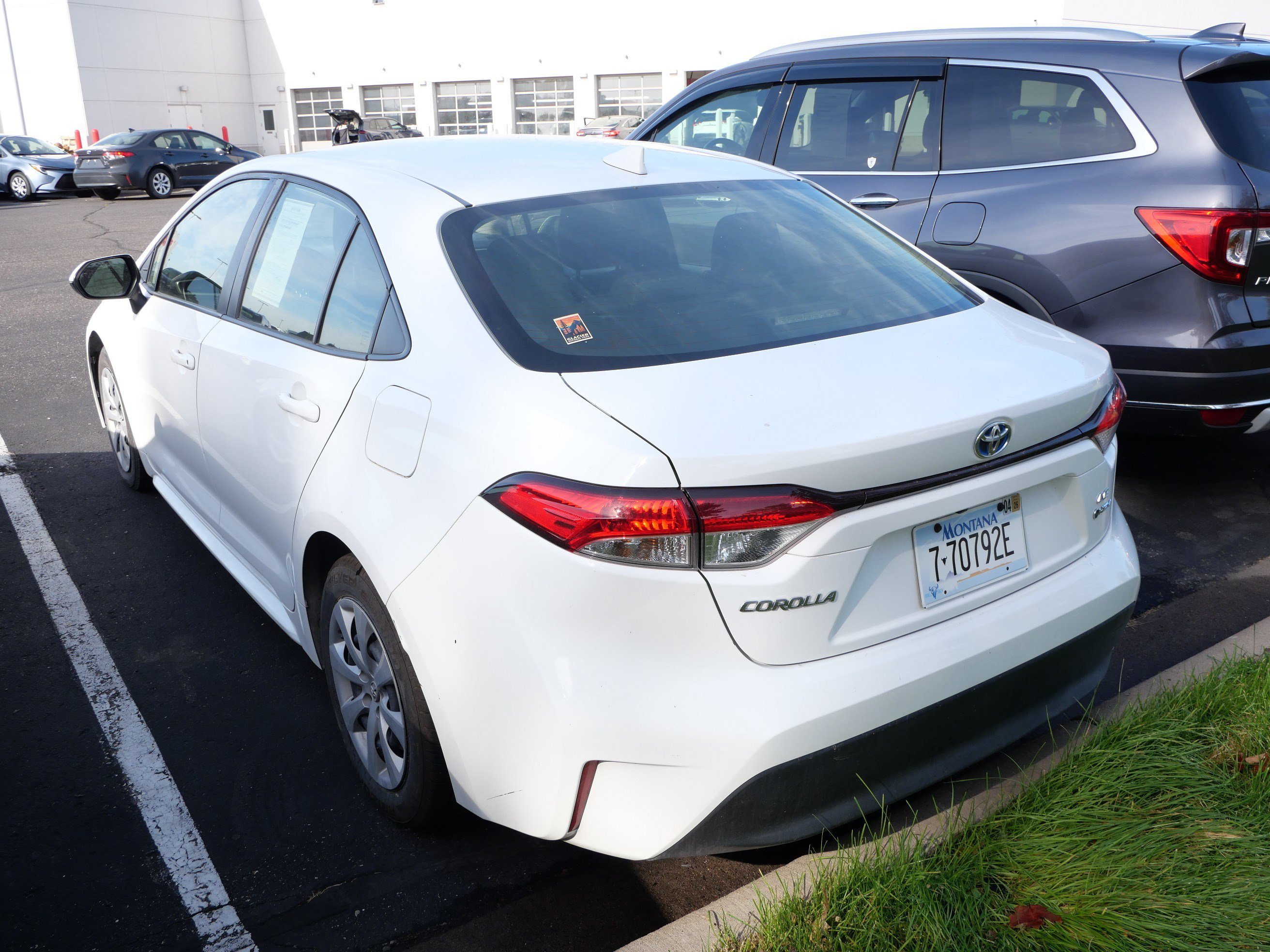 Used 2025 Ice Cap Toyota Hybrid LE image 7