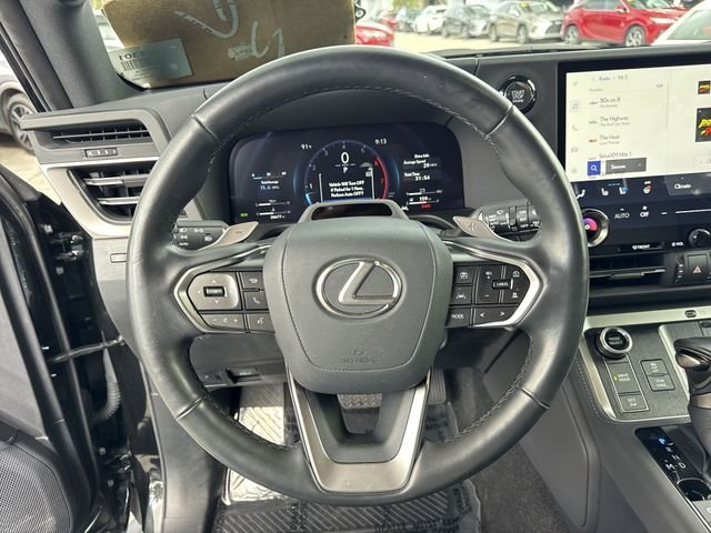 2024 Lexus GX Premium - Photo 14