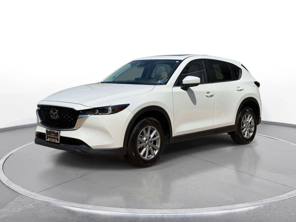 2023 Mazda CX-5 S Preferred package Auto AWD's photo