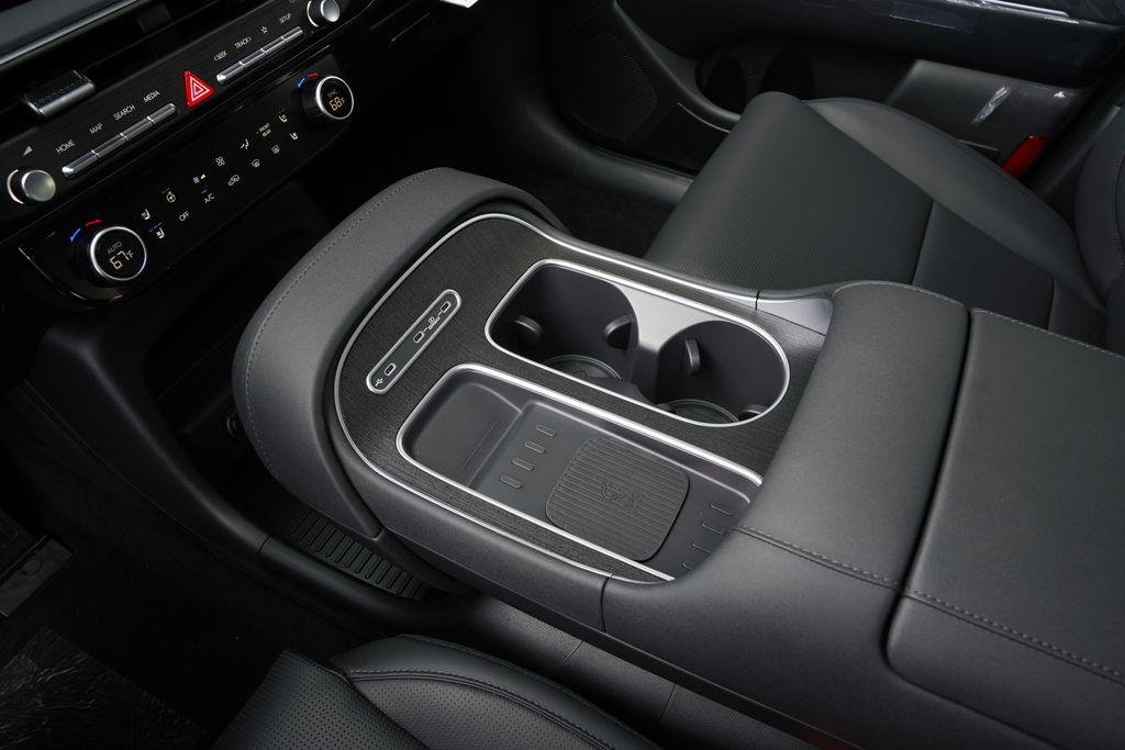 New 2026 Abyss Black Pearl Hyundai SEL Premium image 24