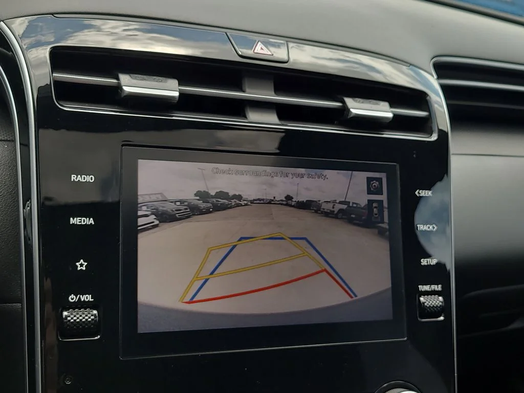 Used 2023 Black Hyundai SEL image 23