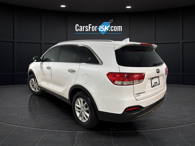 Used 2016 Snow White Pearl Kia LX image 5