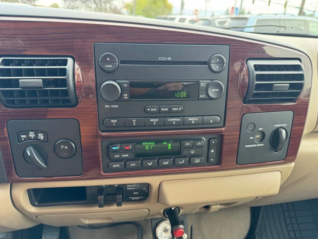 Used 2007 Gray Ford  image 17
