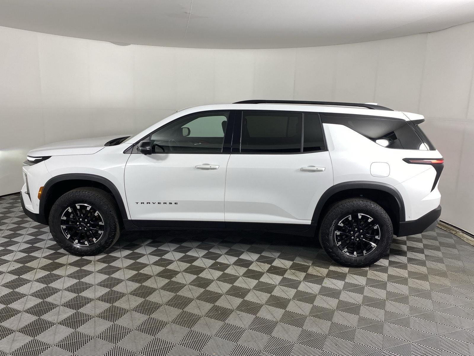 Used 2024 Summit White Chevrolet AWD Z71 image 15